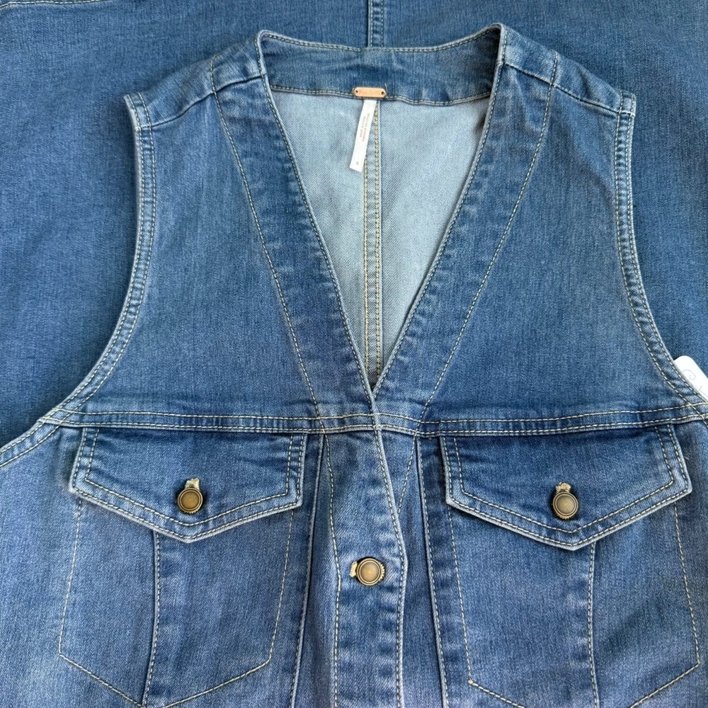 Free People Wandering Star Denim Mini Dress Blue Button Front Size 6 NWT - Picture 7 of 9